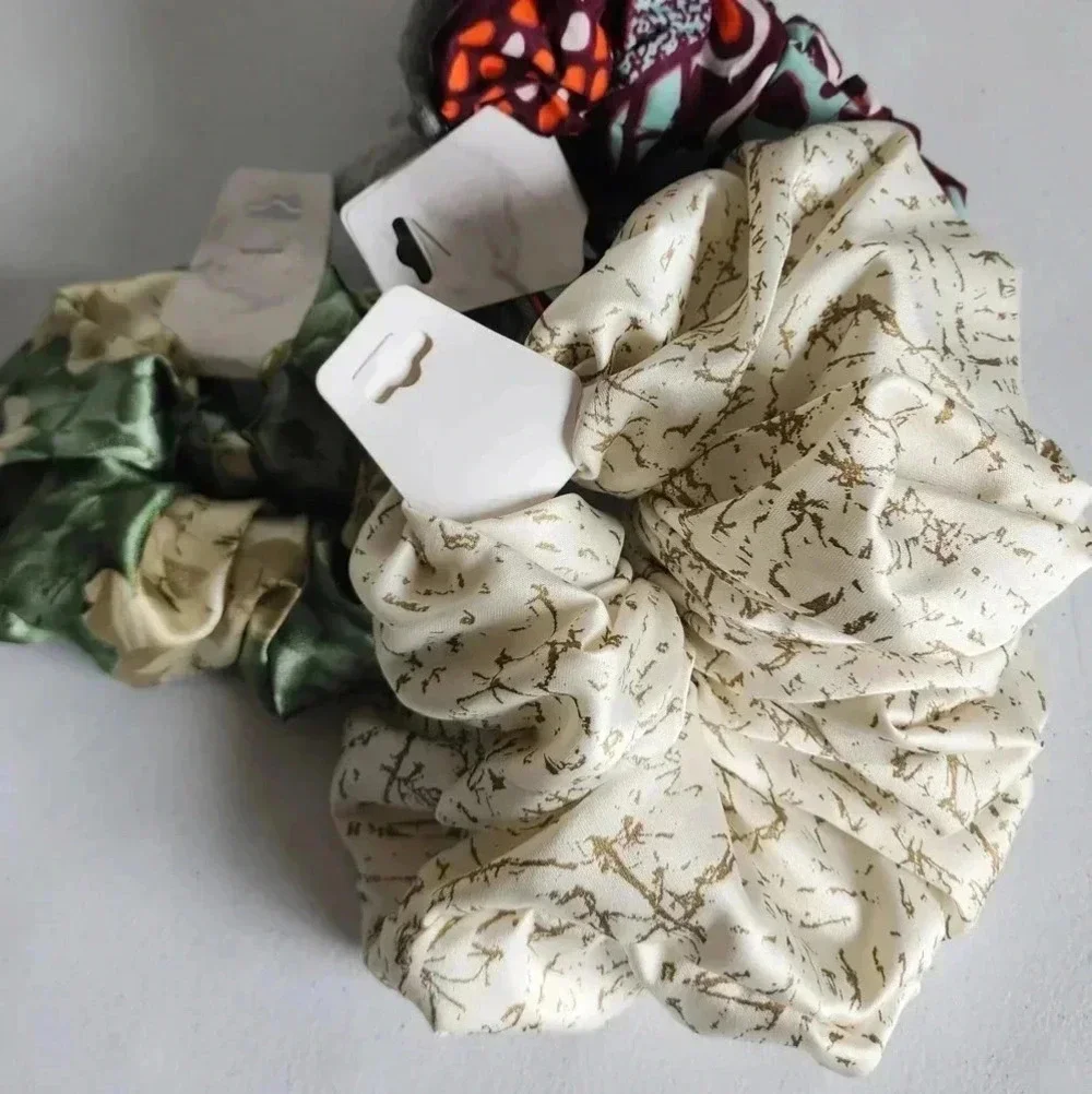 Yeird hair scrunchies